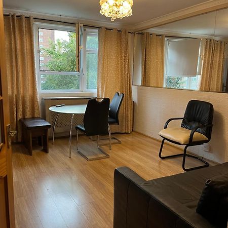 1 Bedroom Flat Close To City With Free Parking Arrangement London Bagian luar foto