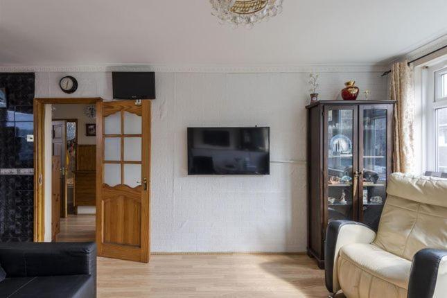 1 Bedroom Flat Close To City With Free Parking Arrangement London Bagian luar foto