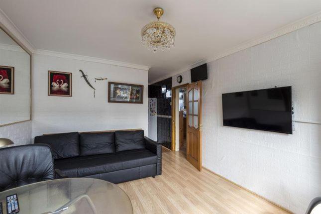 1 Bedroom Flat Close To City With Free Parking Arrangement London Bagian luar foto